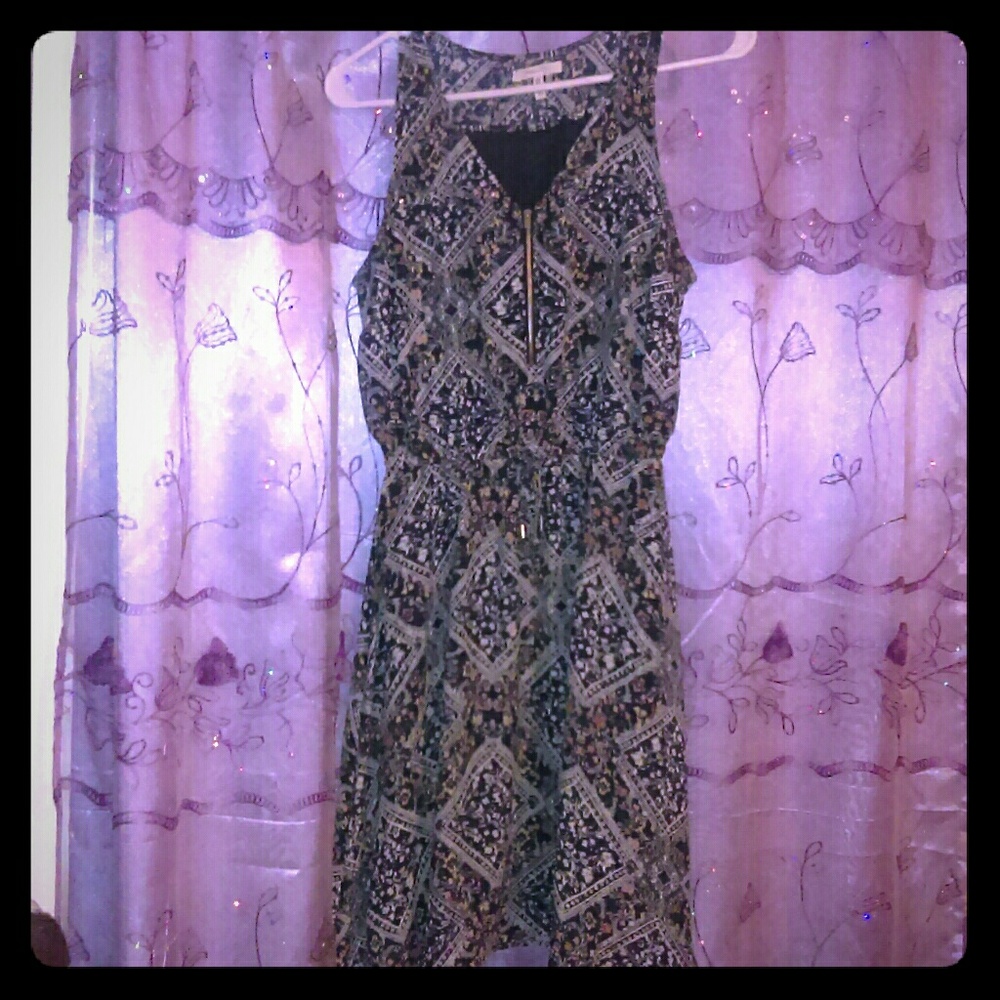 Cute dark blue dress with designs